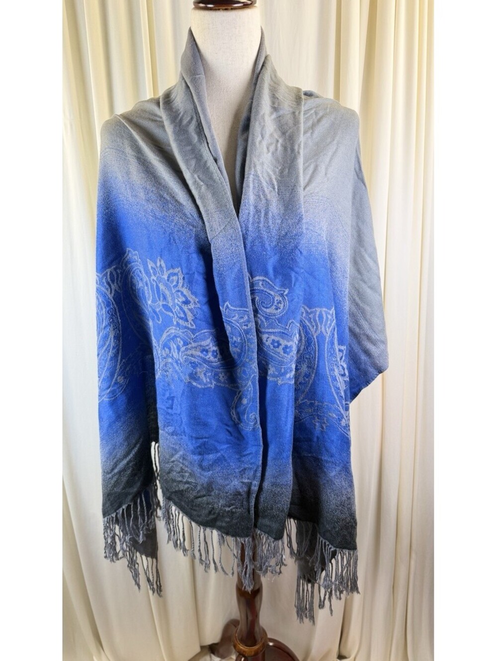 PASHMINA Blue Gray Paisley Design Fringe 26 X 64 Soft Classic
